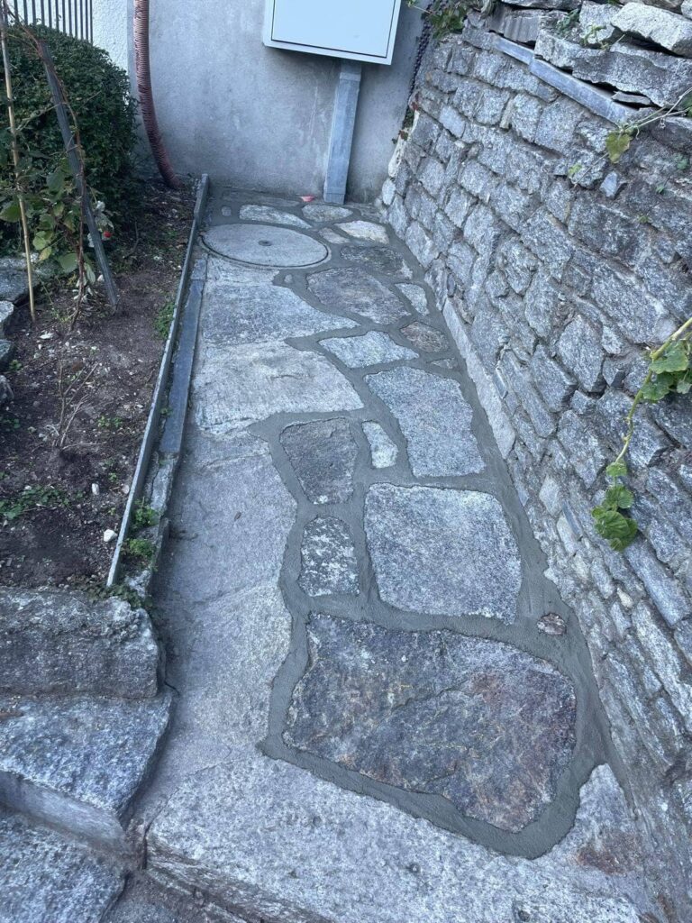 scavo per posa di tubazione fibra ottica